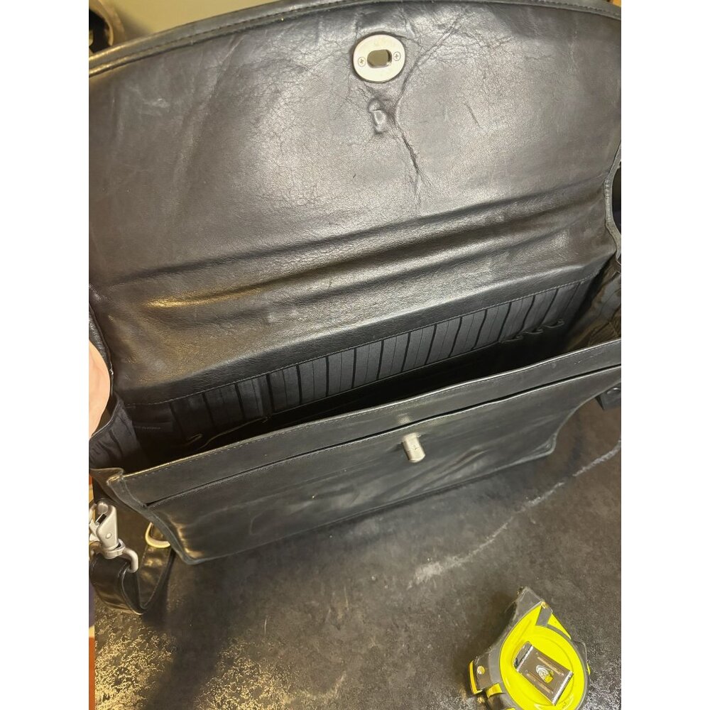 Vintage Black Leather Briefcase With Shoulder Strap Silver Clasp - Picture 8 of 15
